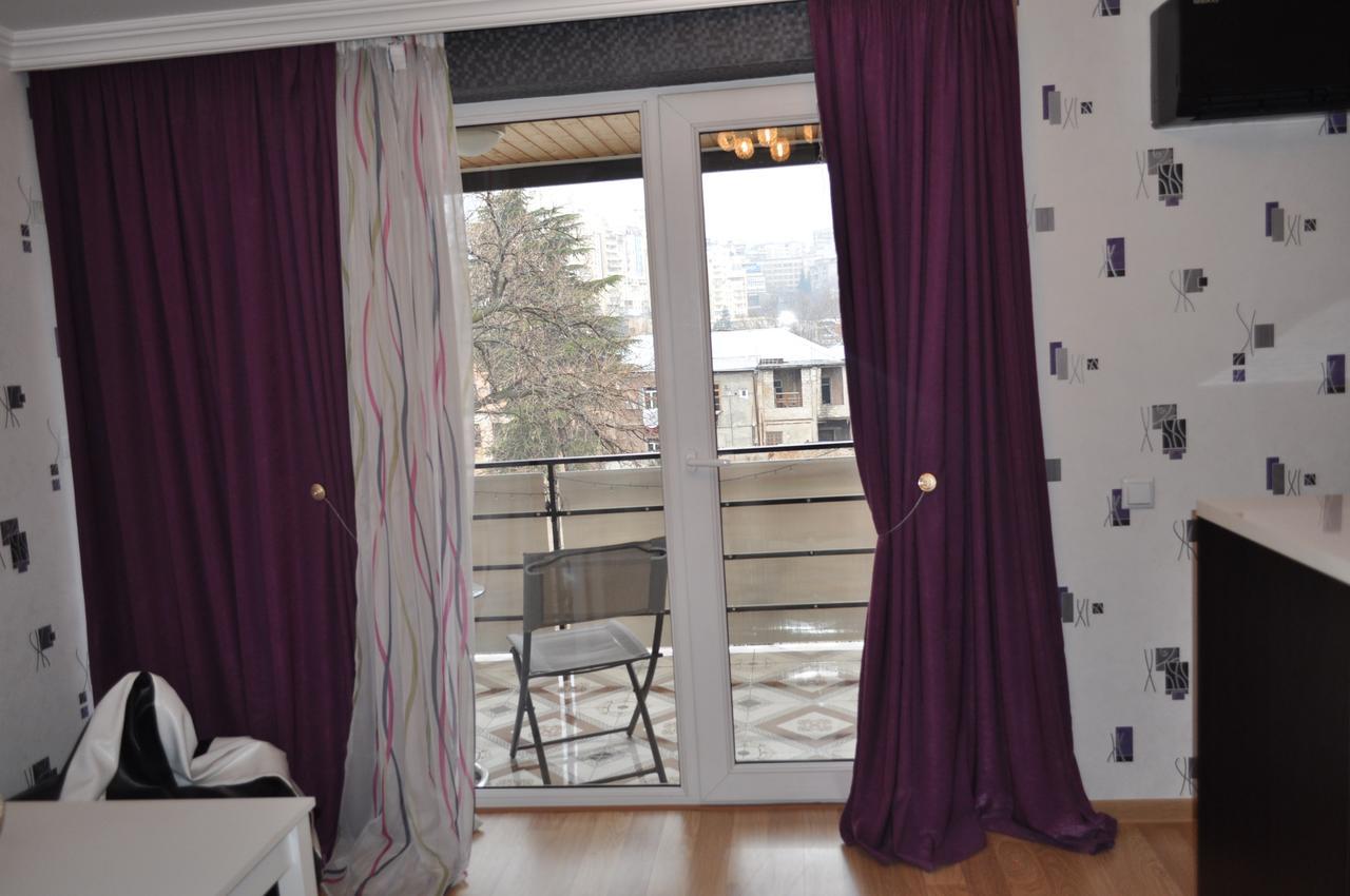 Hotel Your Comfort Tbilisi Esterno foto