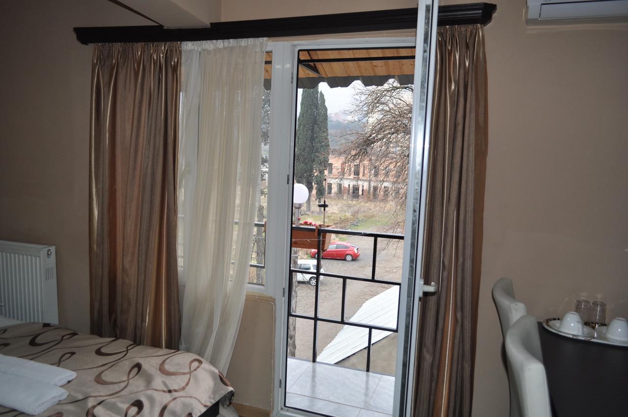 Hotel Your Comfort Tbilisi Esterno foto