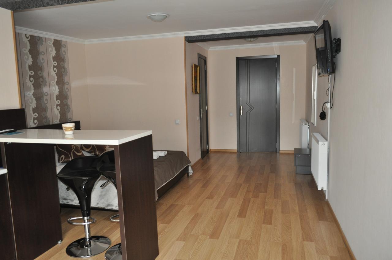 Hotel Your Comfort Tbilisi Esterno foto