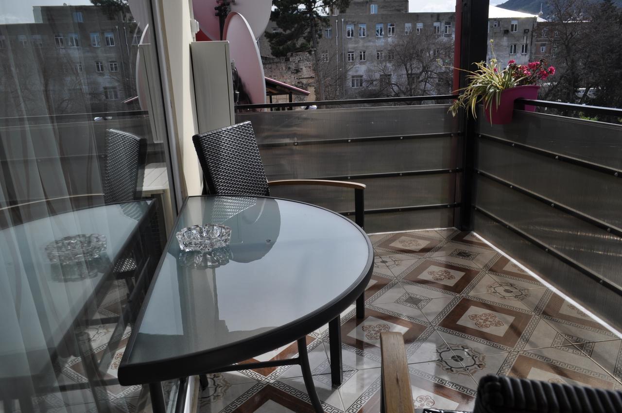 Hotel Your Comfort Tbilisi Esterno foto