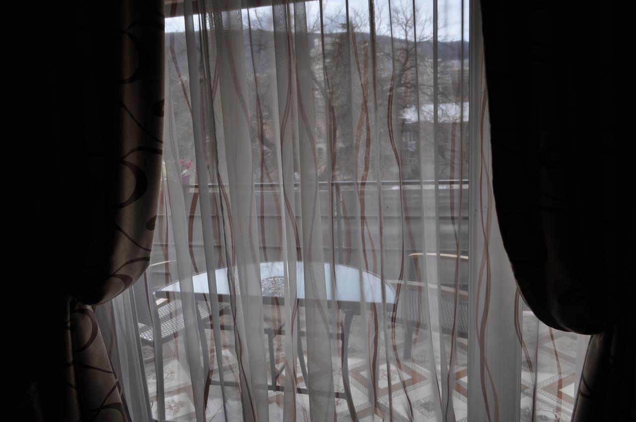 Hotel Your Comfort Tbilisi Esterno foto